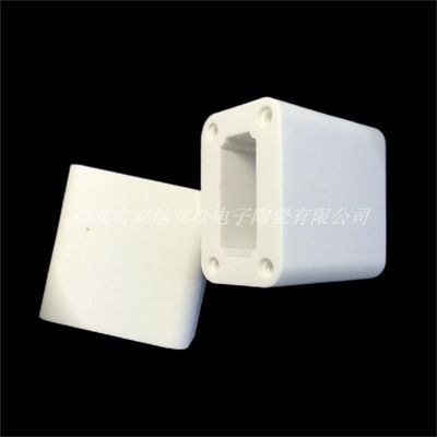 Casilla de cerámica de aluminio de alta densidad con expansión térmica de 7,2 × 10-6 / K
